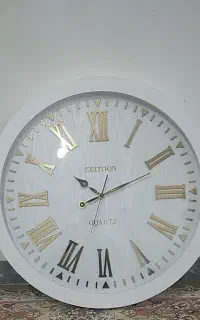 ساعت دیواری