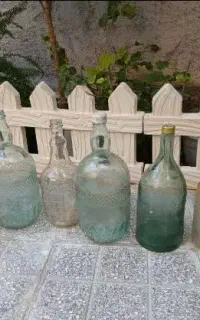 فروش هفت عدد بطری شیشه ایی