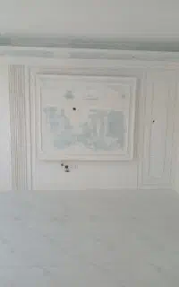 نیروی جوان کاردر نقاشی ساختمان