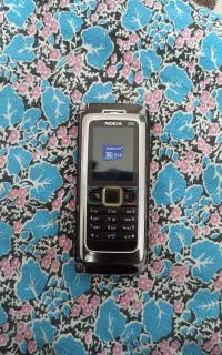 مموری سامسونگ 64گیگ نصف گذاشتم