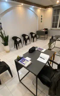 همکاری در دفتر املاک