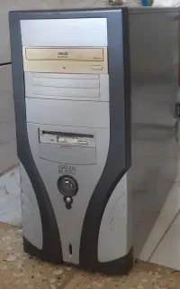 کیس کامپیوتر کاملا سالم