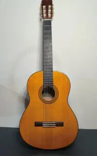 گیتار یاماها  C70