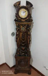 ساعت ایستاده سالم بدون مشکل