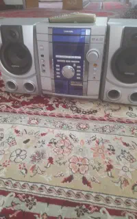 فروش یک دستگاه رادیو ظبط