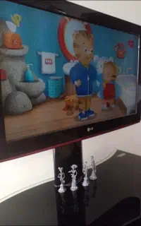 تلوزیون الجی اصل ۳۲اینچ