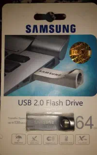فلش 64gb و کارت حافظه میکرو SD 32gb