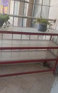 ویترین مغازه ایی