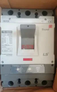 بریکر ۸۰۰ آمپر