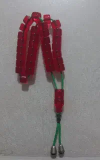تسبیح سندلوس قرمز