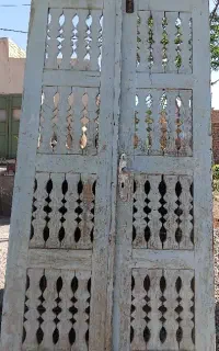تعدادی درب قدیمی عتیقه