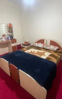 تعدادی لوازم منزل ( سرویس خواب،موکت،یخچال هتلی )