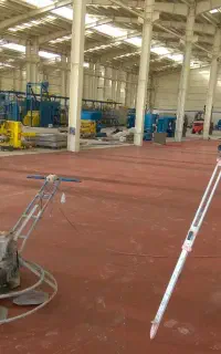 کفسازی،بتنریزی و اجرای بتن کف،ماله پروانه