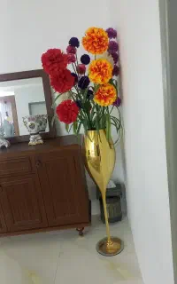 گل و گلدان