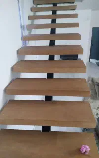 ساخت و اجرای پله فلزی و کف پله چوبی