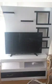 هود ومیز تلویزیون