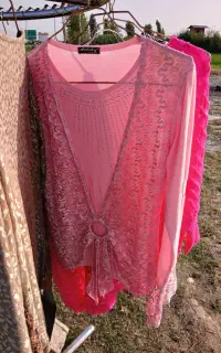 لباس زنانه و بچگانه