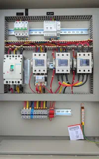 برقکارصنعتی وخانگی سیمکشی اتصالی برقکشی ایفن