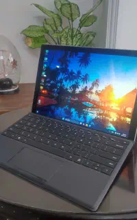 سرفیس پرو surface pro 5 مدل i7 نسل هفت