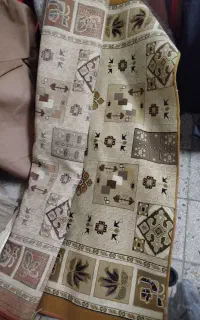 کناره سه عدد آبی رنگ یکی کرم رنگ