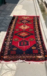 فرش کناره دستبافت دستباف سنگین ابعاد 270 در 110