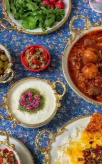 صندوقدار ، خانم ( کترینگ ، تهیه غذا )