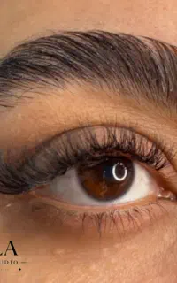 اکستنشن، کاشت و لیفت مژه و ابرو با قیمت استثنایی