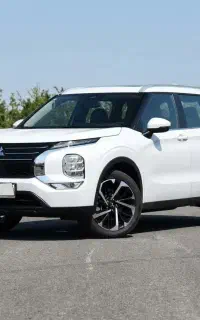 میتسوبیشی اوتلندر H-line 2023 تک دیفرانسیل
