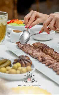 چند نیروی خانوم و اقا رستوران بین راهی جاده تبریز