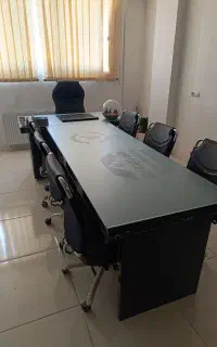 ست میز و صندلی مدیریت و کنفرانس ( در حد نو )