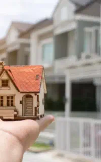 رهن واگذاری یک باب مغازه ۱۶۰ متری