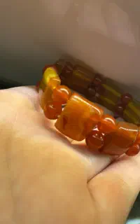 عقیق اصل  و گردنبند کهربا