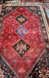 قالی دستباف قدیمی