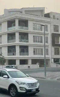 دو خوابه ۱۰۰ متری بسیار خوش موقعیت فاز هفت