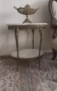میز برنز به همراه کشکول