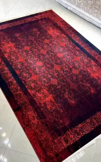 فرش قرمز در حد نو