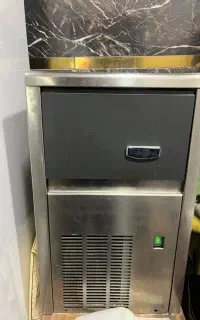خریدار یخساز ،یخ ساز صنعتی سالم و خراب