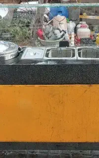 بلال تنوری و ذرت و ساندویچ