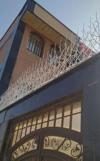 نرده و حفاظ دیوار ی