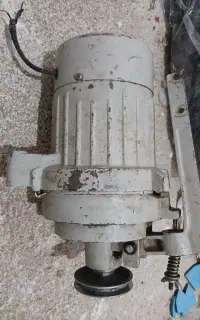 دینام چرخ خیاطی راسته