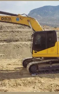 اجاره بیل مکانیکی ۲۲۰ همراه با چکش