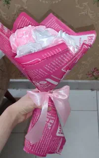 دسته گل صورتی