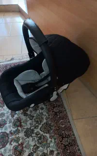 کریر و تشک بازی نوزاد در حد نو و سالم