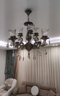 لوستر برنجی ۸ شاخه تمیز و سالم