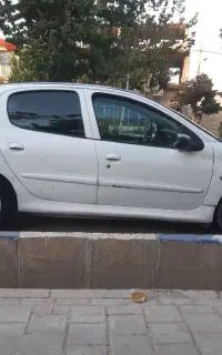 پژو۲۰۶ مدل ۸۲