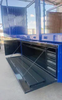 استخدام در نقاشی کانتینرآینا