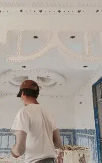 گچکاری و لکه گیری