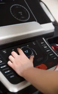 باشگاه ورزشی بانوان آزیسام