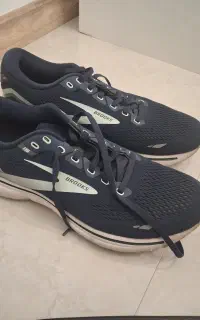 کتونی بروکس brooks