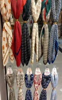 دستمال گردن و سر و گمر و کیف عمده